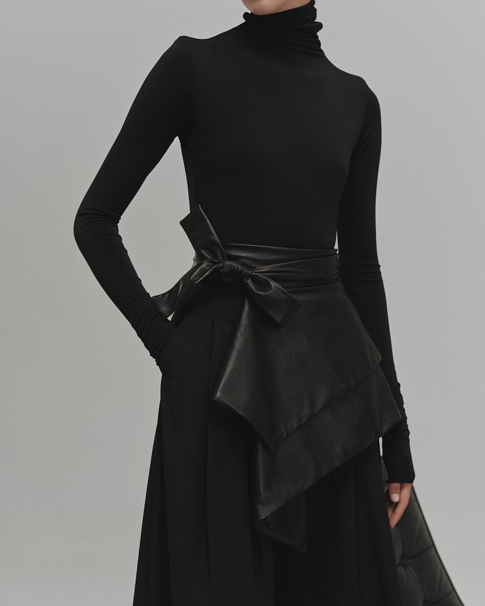 "EL MANTO" COMPLEMENT